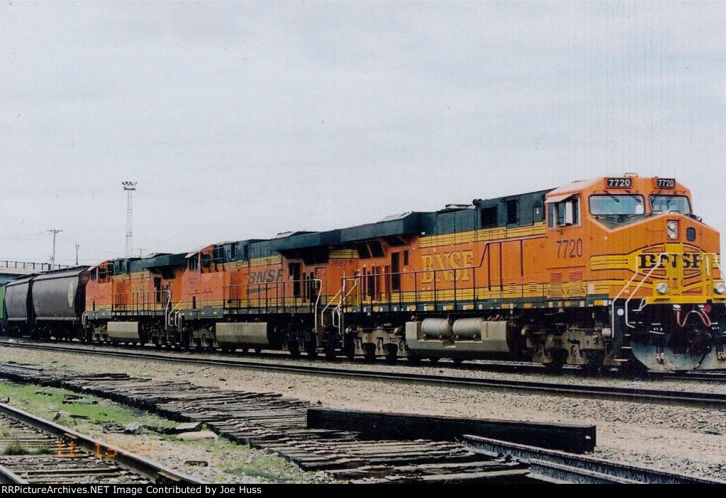 BNSF 7720 East